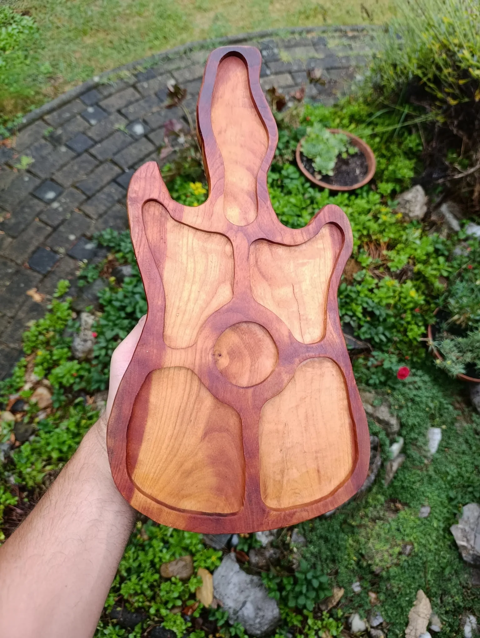 daska/pladanj za posluživanje hrane - gitara 3d - slika 2