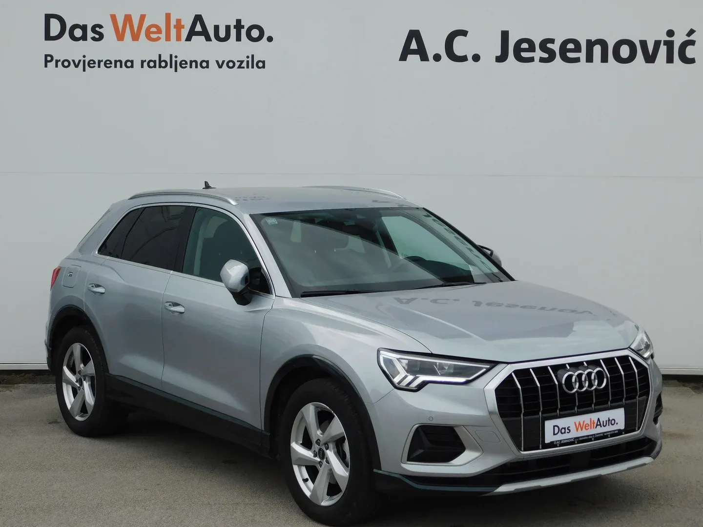 12568 audi q3 35tdi s tr advanced+ - slika 3