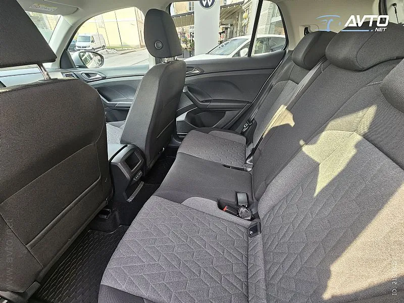 volkswagen t-cross 1.0 tsi dsg 4all 85kw - slika 2