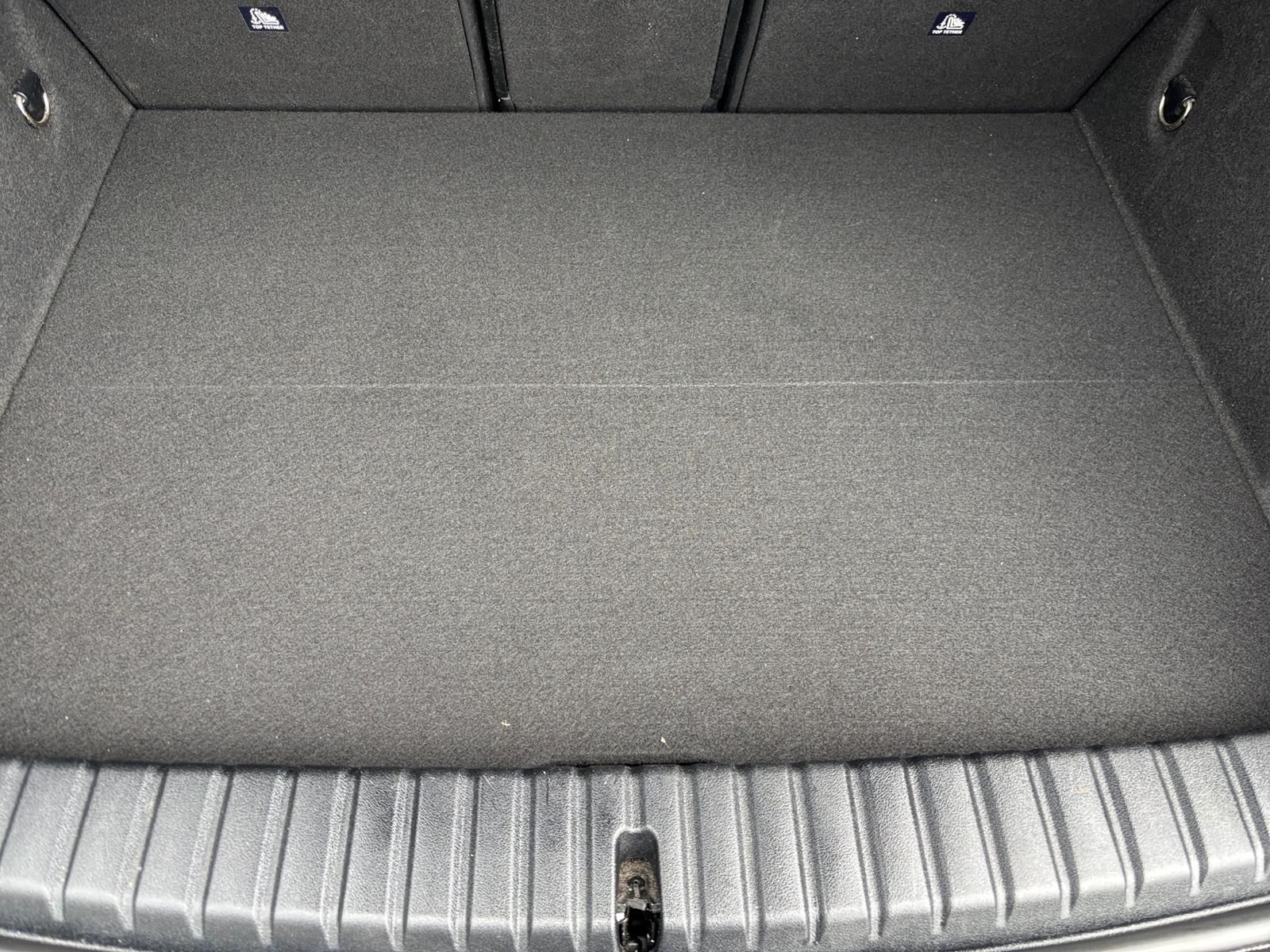 bmw serija 1 118d automatik business design - slika 16
