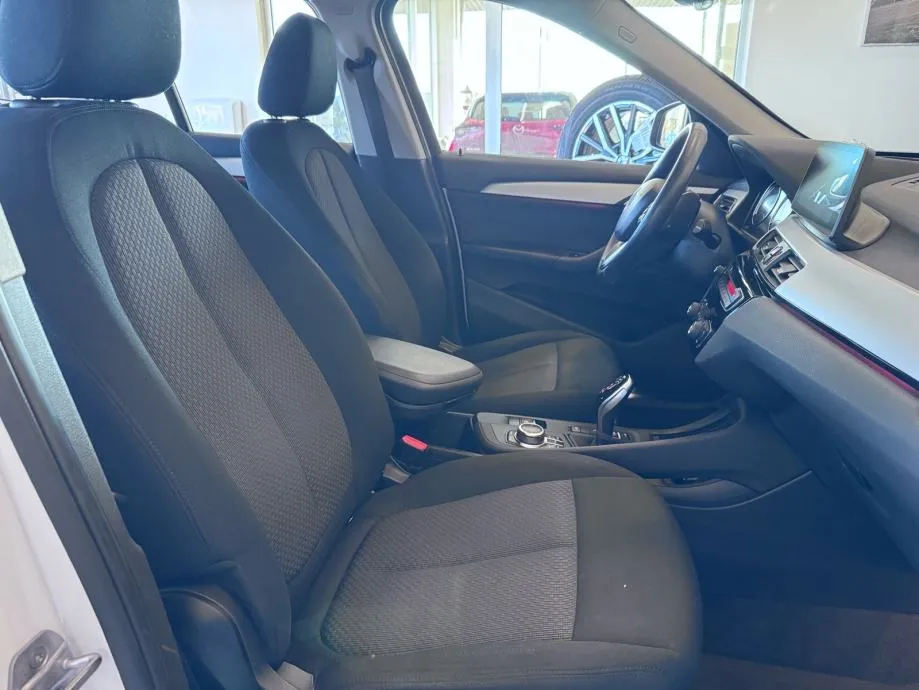 bmw x1 xdrive18d advantage automatik - slika 12