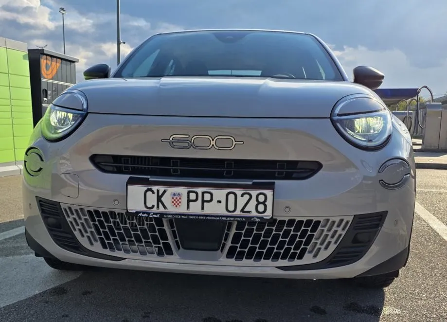 fiat 600 1.2 e-hybrid aut. - slika 8