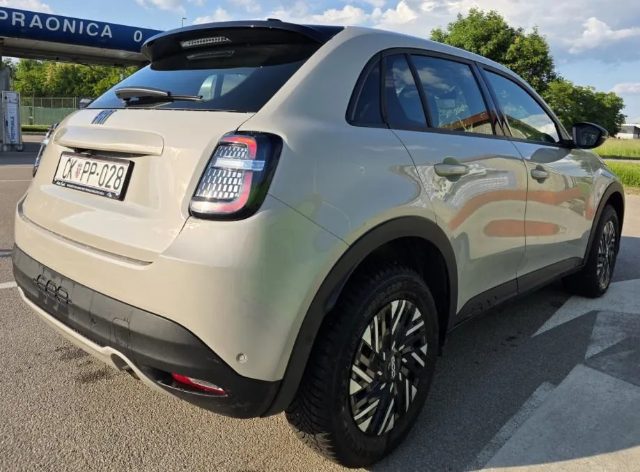 fiat 600 1.2 e-hybrid aut. - slika 2