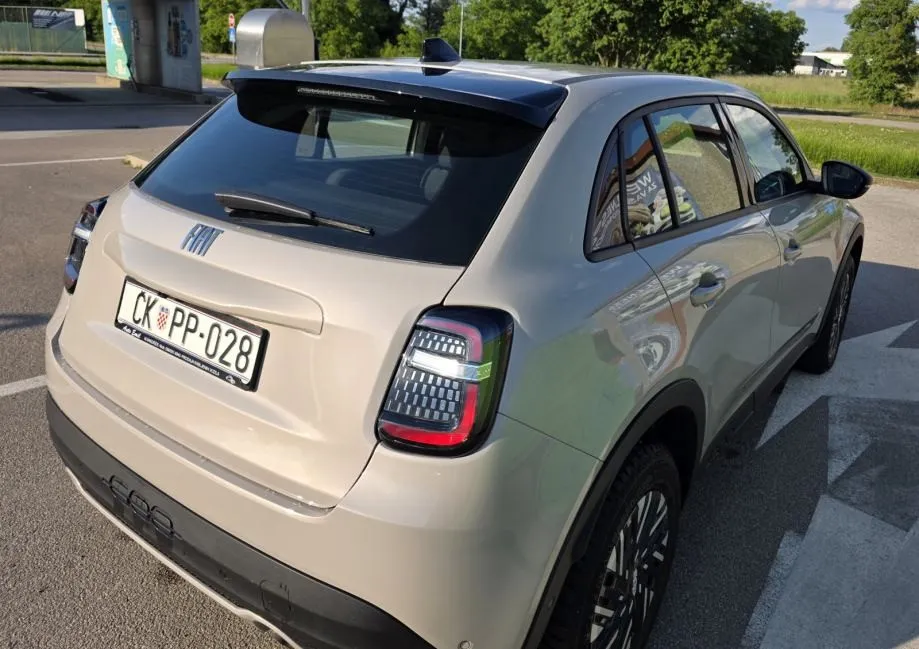 fiat 600 1.2 e-hybrid aut. - slika 11
