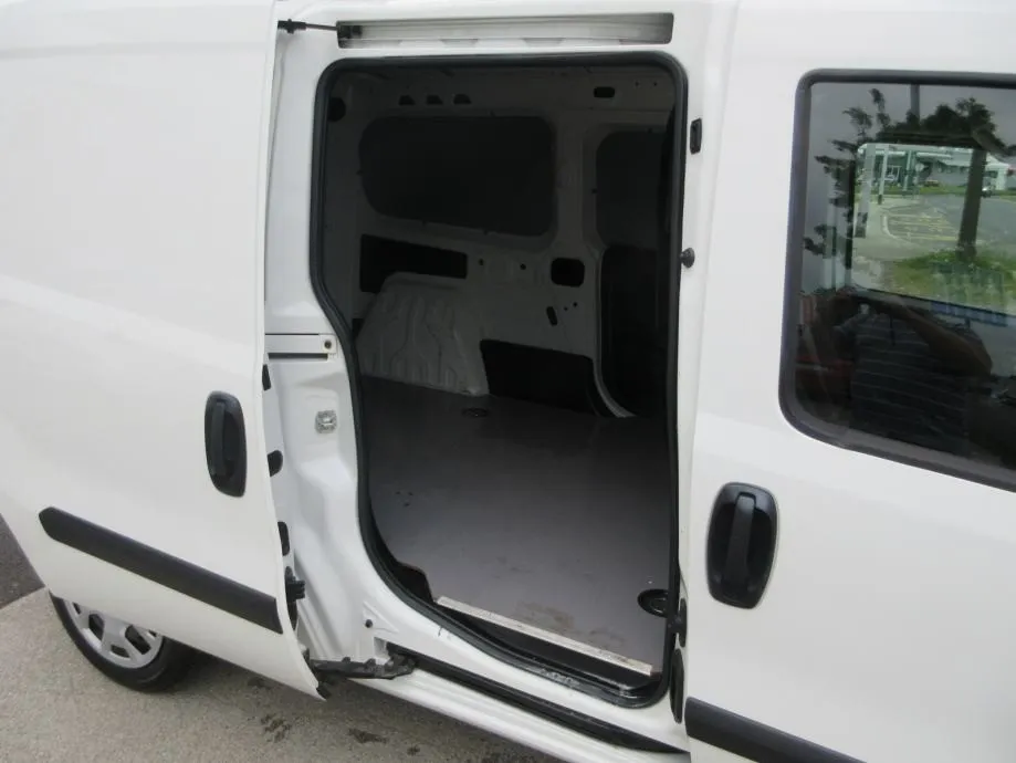fiat doblo maxi furgon 1,6 mjtd,120ks,professional,kuka,klima,ele.pake - slika 8