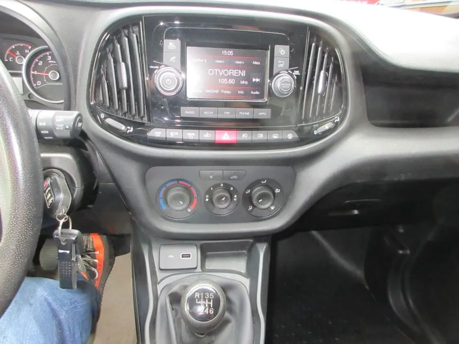 fiat doblo maxi furgon 1,6 mjtd,120ks,professional,kuka,klima,ele.pake - slika 12