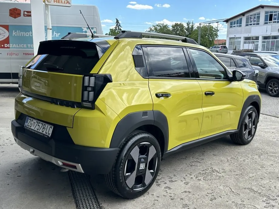 fiat grande panda 1.2 e-hybrid la prima - demo automobil - slika 5