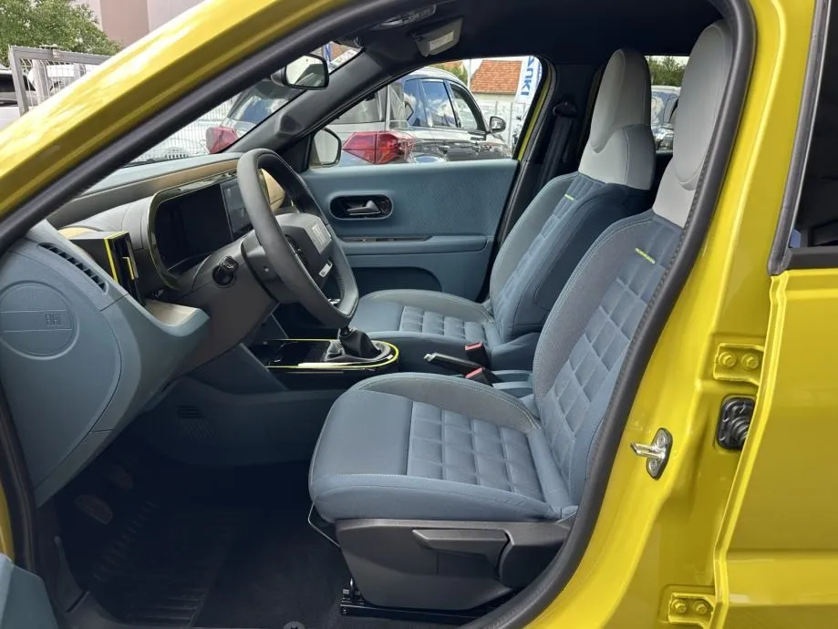 fiat grande panda 1.2 e-hybrid la prima - demo automobil - slika 12