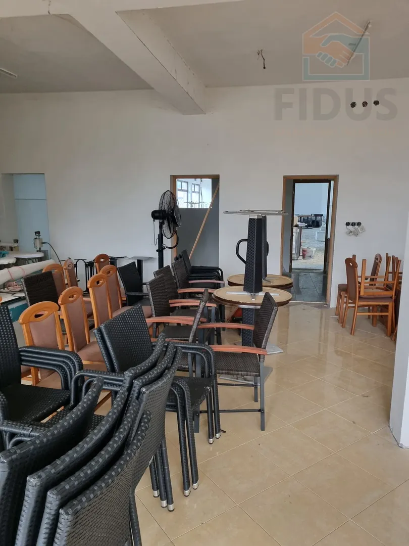 poslovno stambena zgrada - uglješ - slika 32
