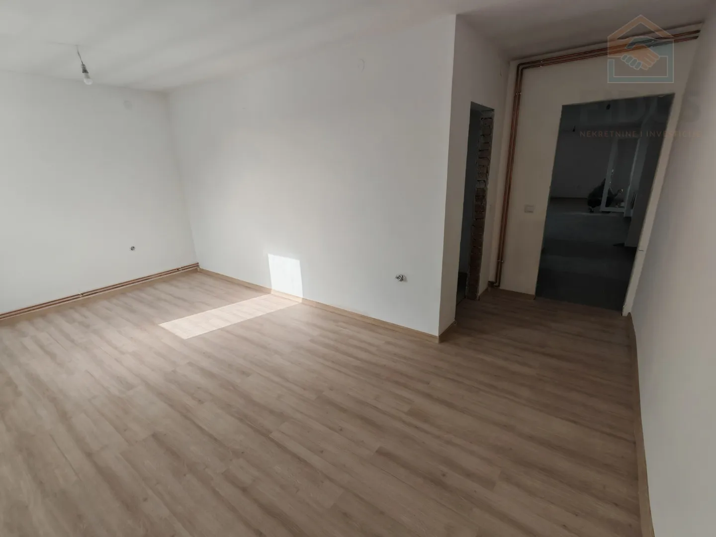 trosoban stan - livana - slika 7