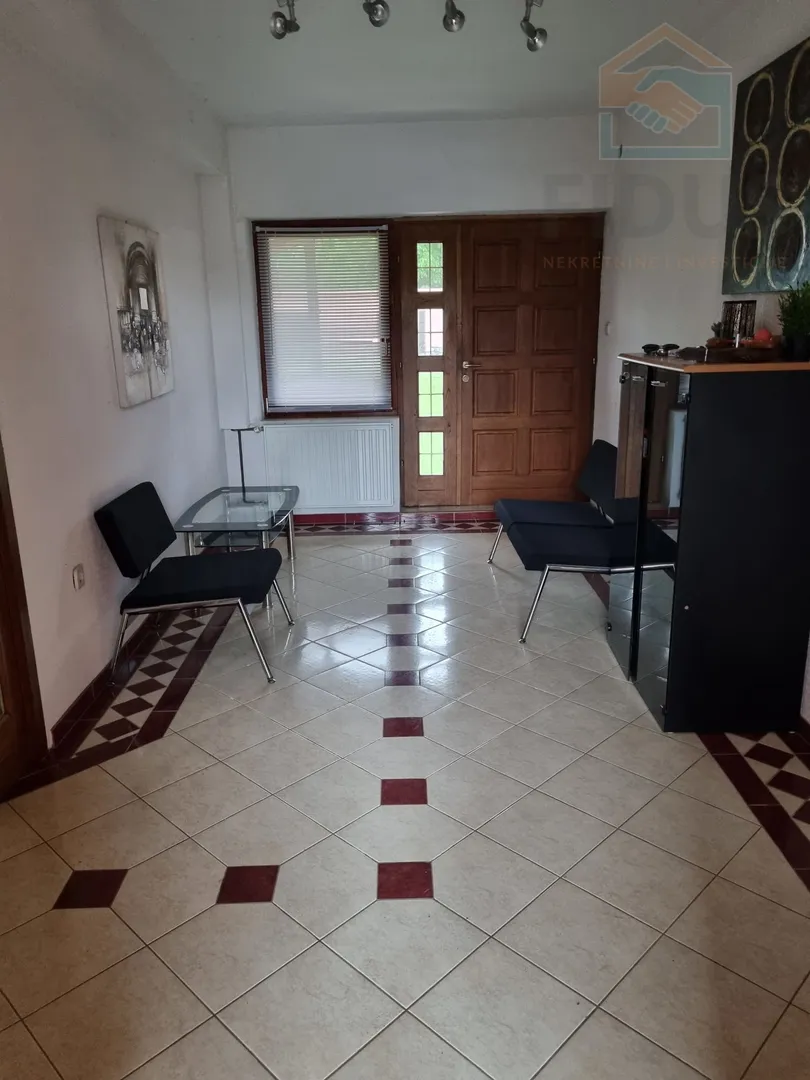 poslovno stambena zgrada - uglješ - slika 15