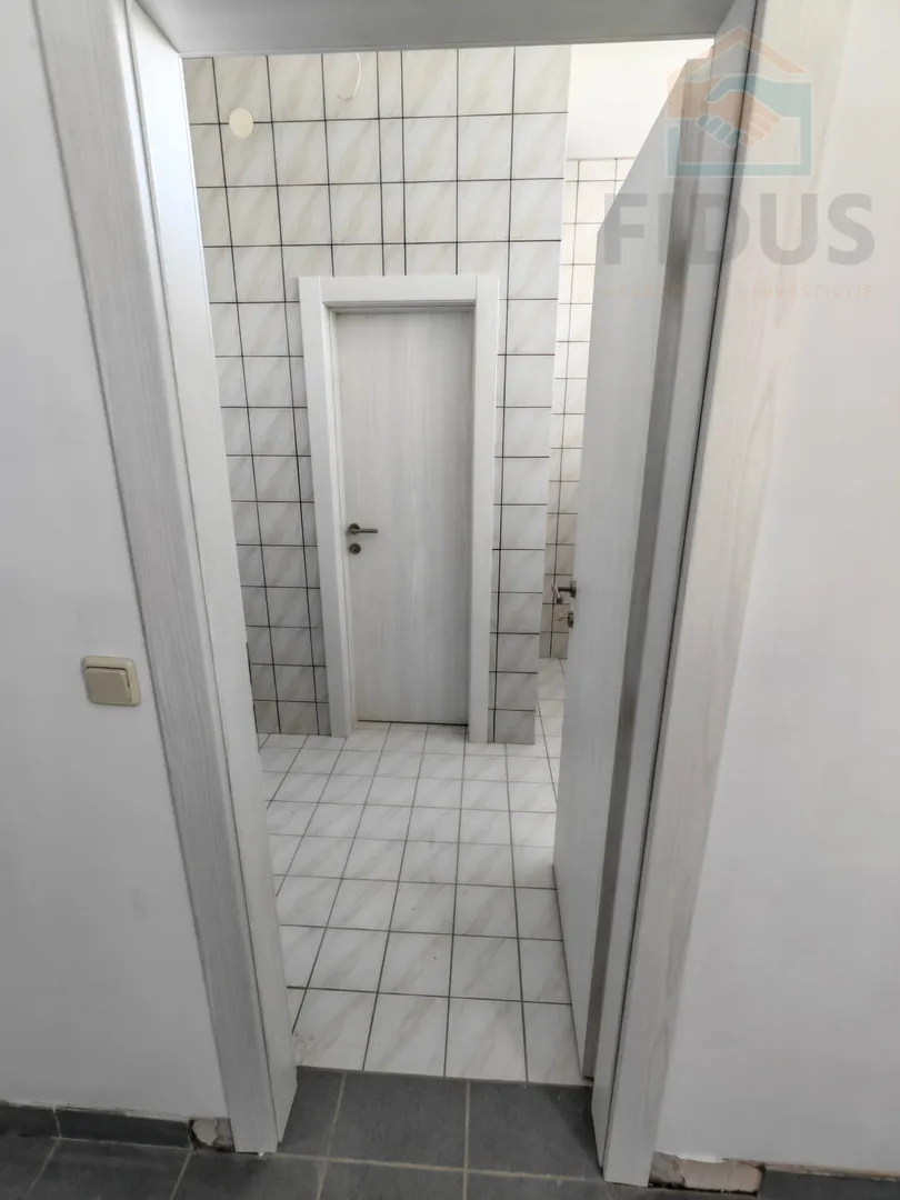 poslovni prostor 350 m2 - livana - slika 12