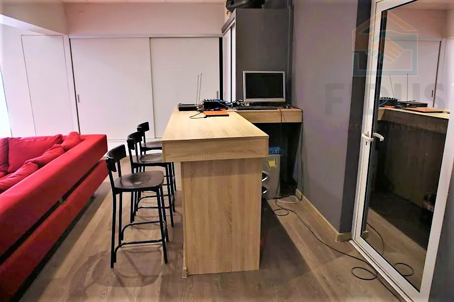 ured s pogledom na glavni trg - centar osijeka - slika 5