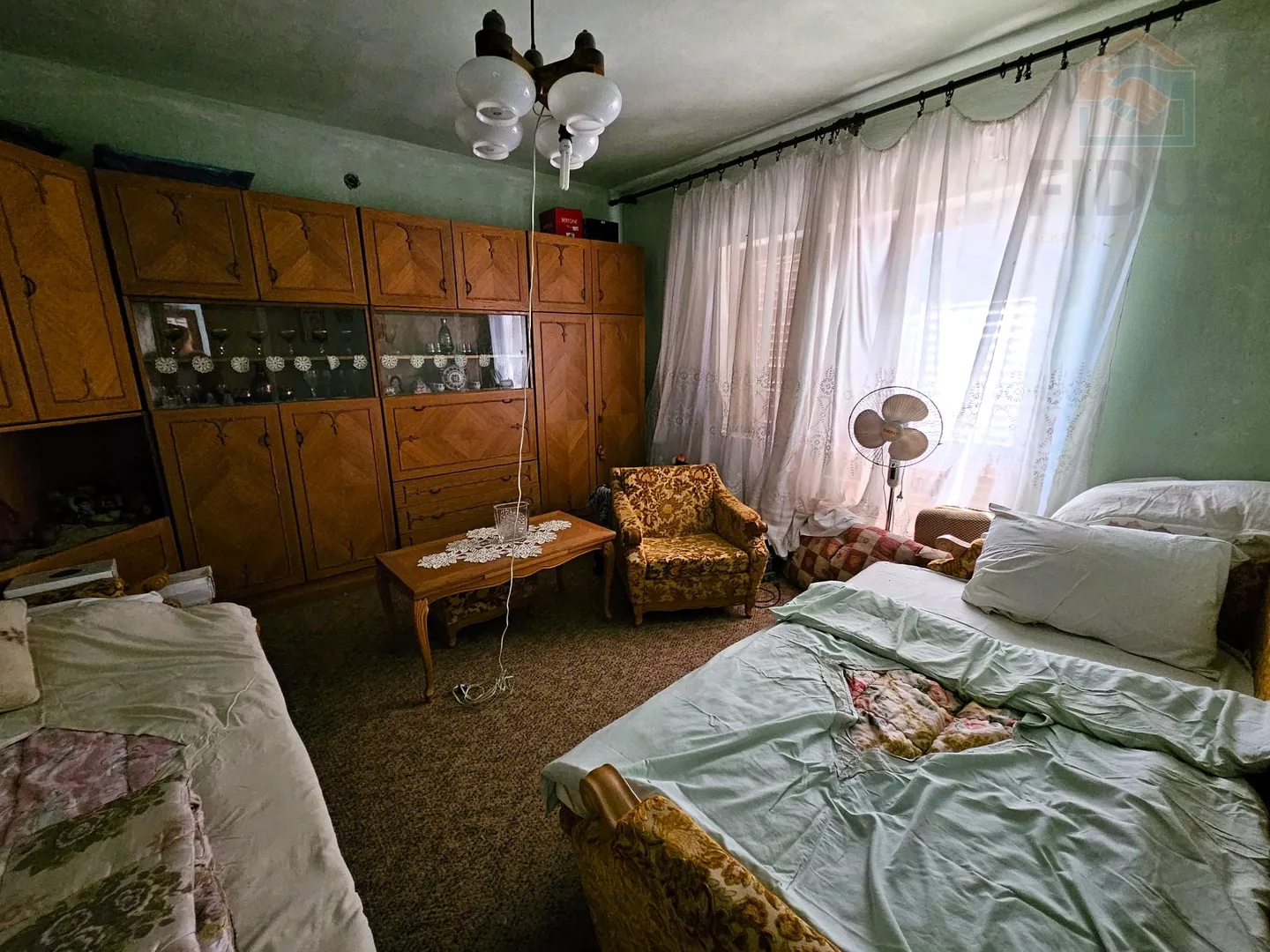 kuća s velikom okućnicom - kneževi vinogradi - slika 8