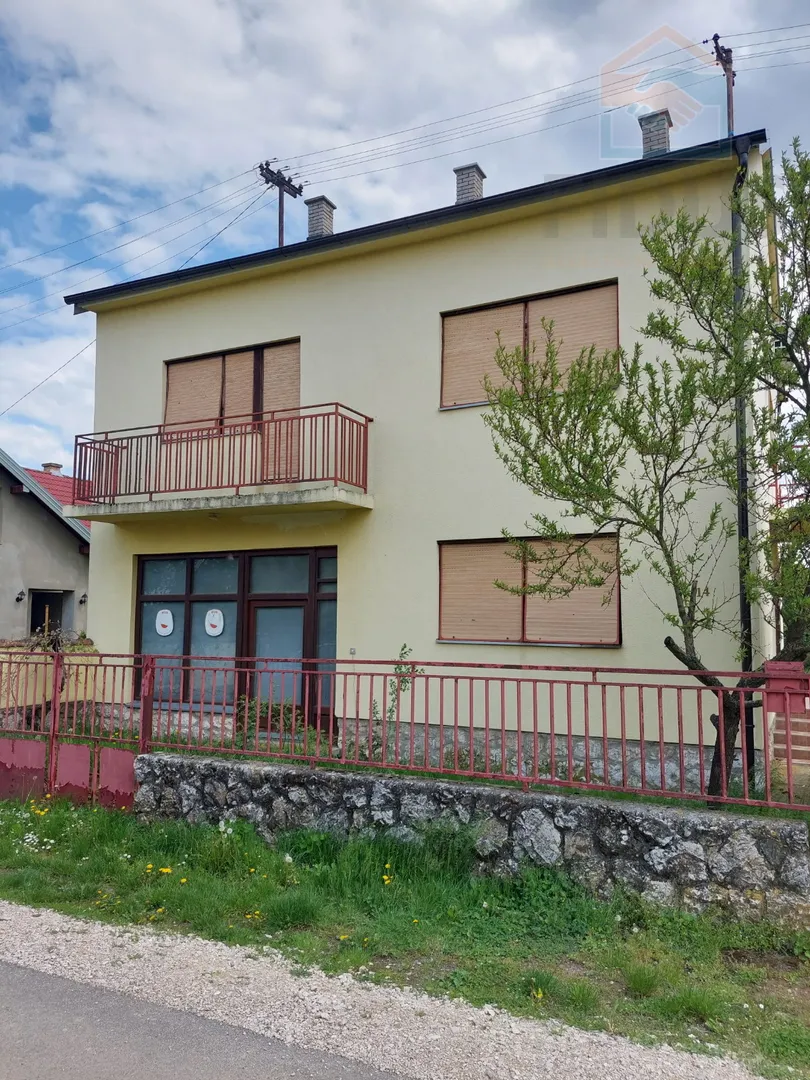 Obiteljska kuća s poslovnim prostorom - Mirkovci - Mirkovci, Vinkovci