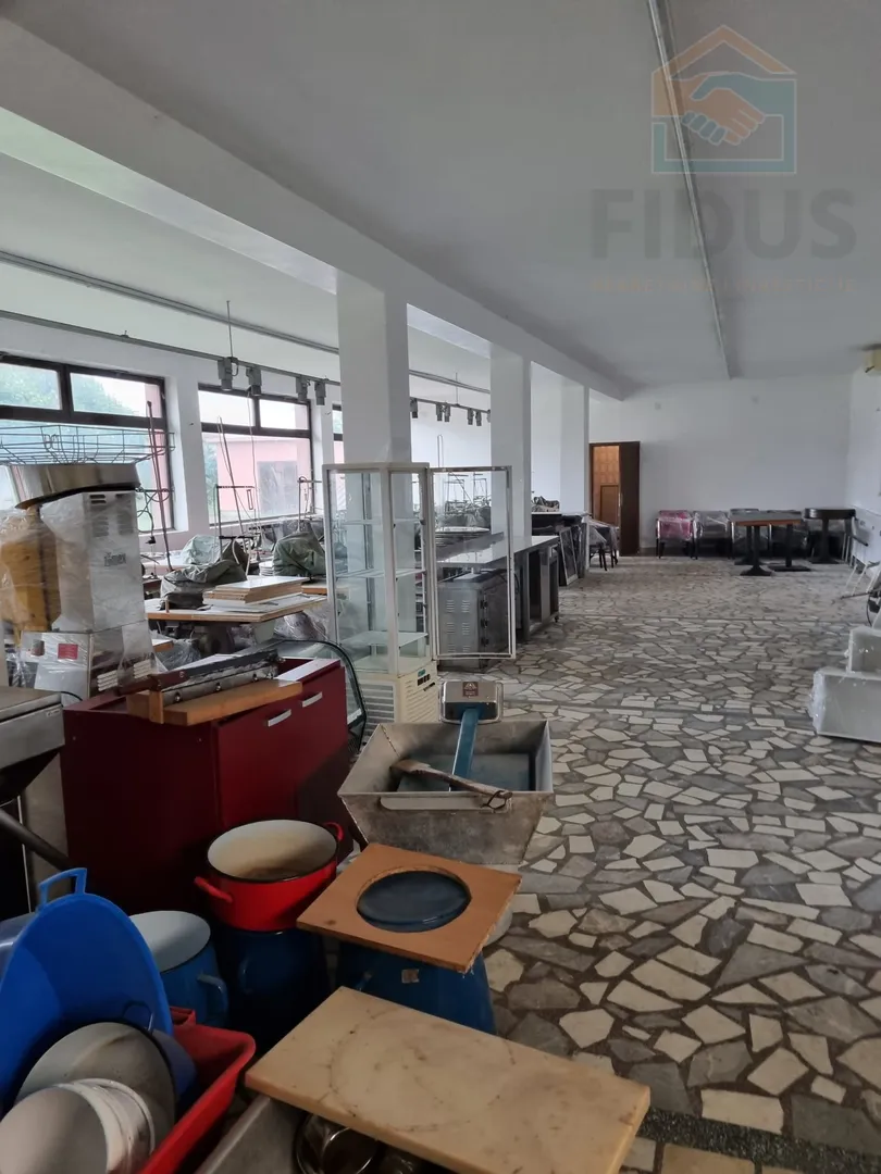 poslovno stambena zgrada - uglješ - slika 31