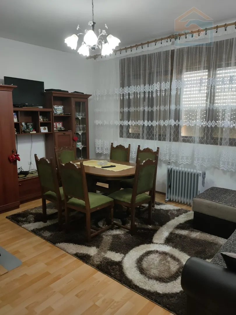 obiteljska kuća s poslovnim prostorom - mirkovci - slika 15