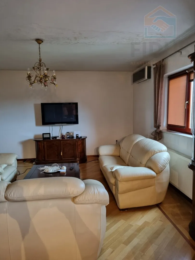 stambeno poslovna zgrada - uglješ - slika 23