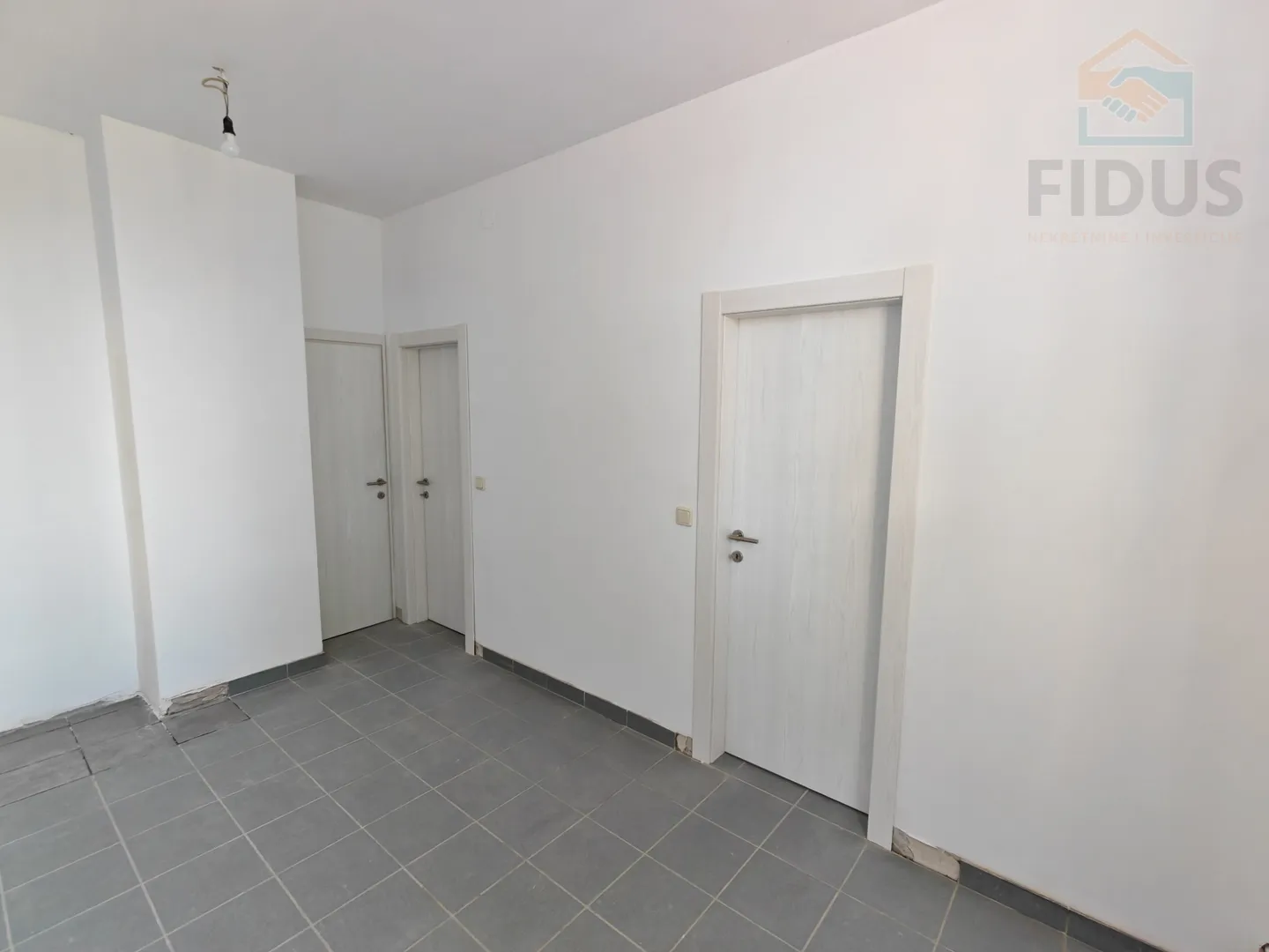 poslovni prostor 350 m2 - livana - slika 7