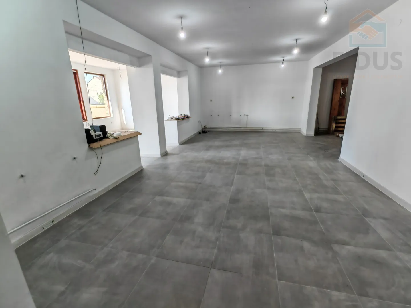 poslovni prostor 350 m2 - livana - slika 3