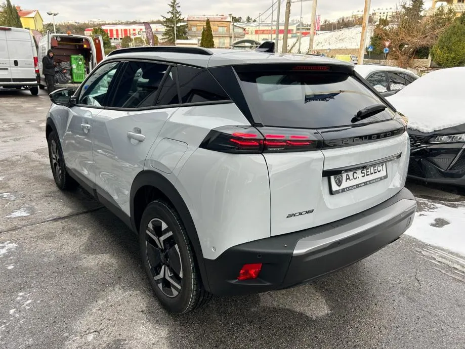 peugeot 2008 allure puretech 100 - isporuka odmah! - slika 6
