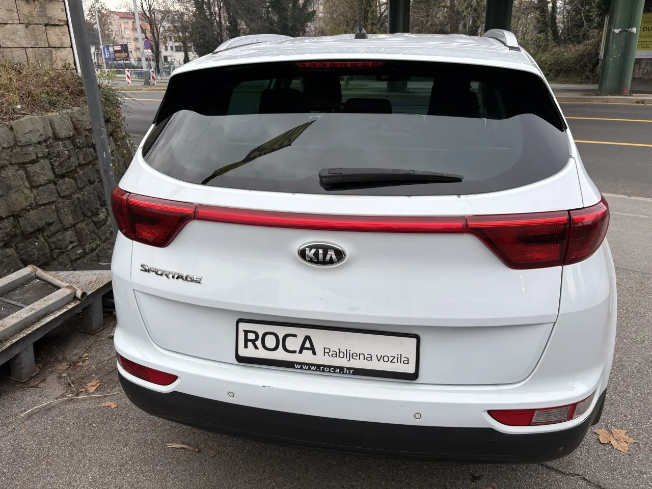kia sportage 2wd 1,6 gdi lx urban - slika 4