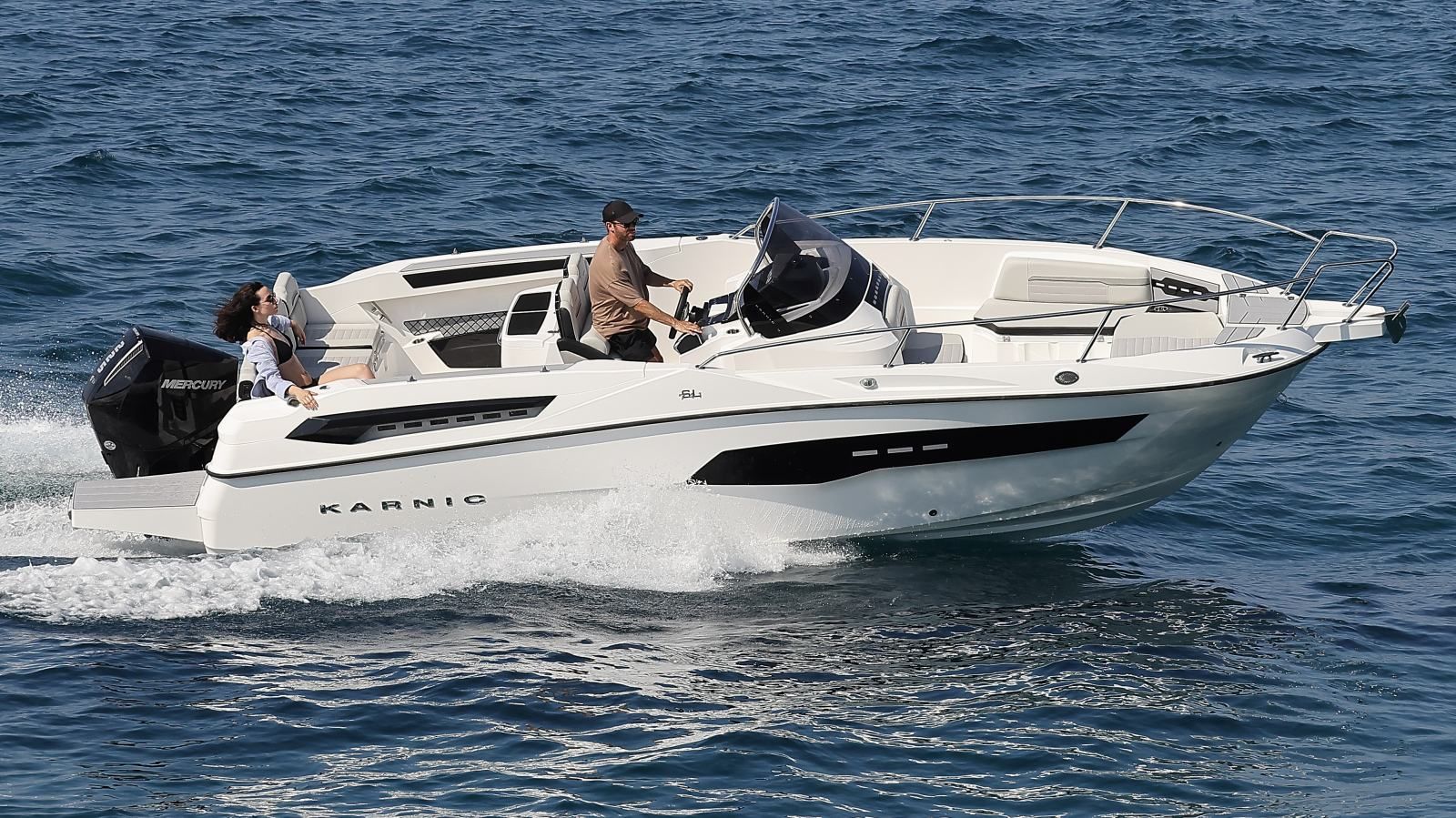 karnic 7.95 m (sl741) - otvoreni pramac/kabina u konzoli, model 2026 - slika 11