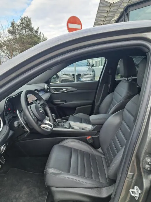 alfa romeo tonale 1.5 mhev edizione speciale - slika 16