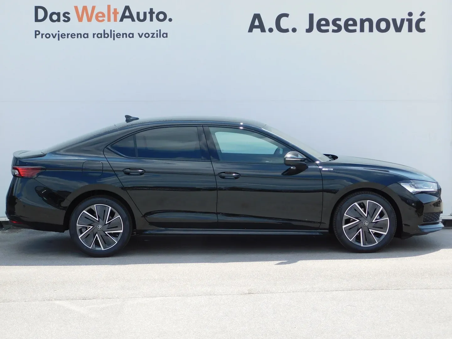 12782 škoda superb sportline 2.0 tdi dsg - slika 4