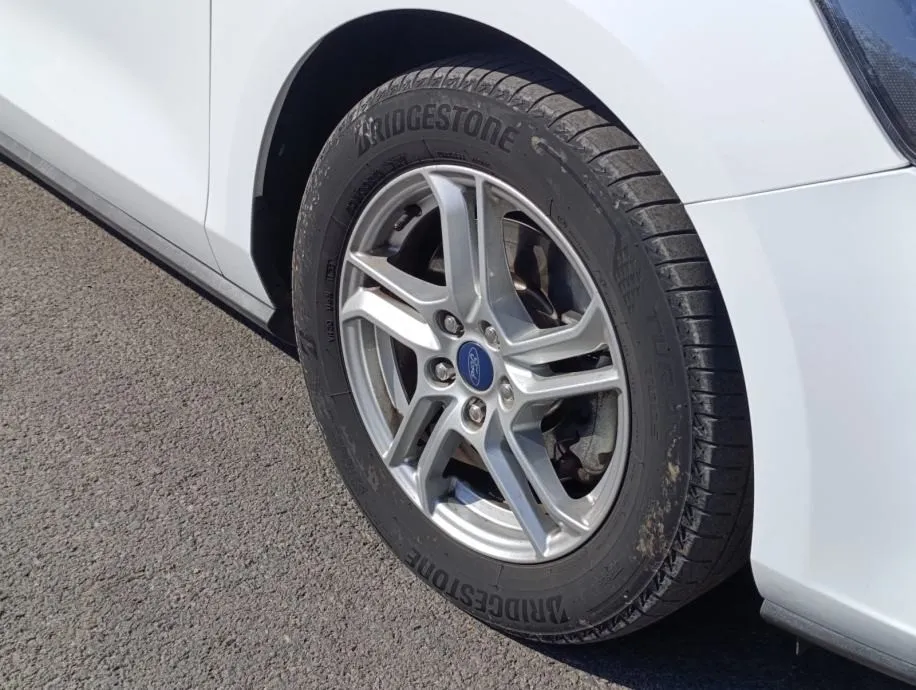 ford focus 1,5 ecoblue - slika 9
