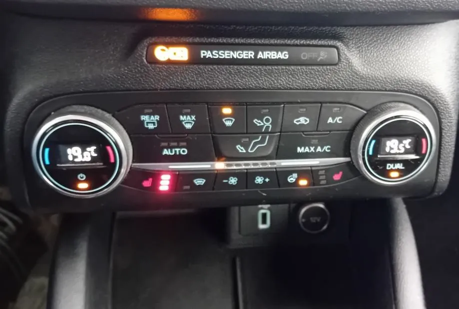 ford focus 1,5 tdci. jamstvo. leasing - slika 13