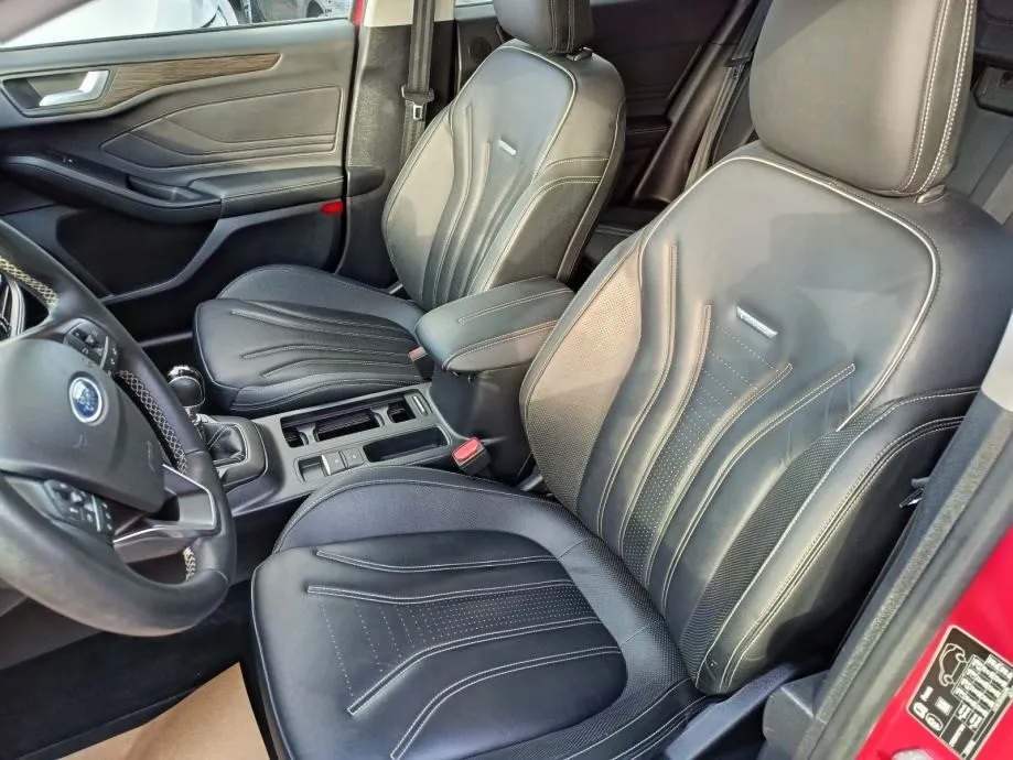 ford focus karavan 1,5 ecoblue vignale. fulll. jamstvo. leasing - slika 12