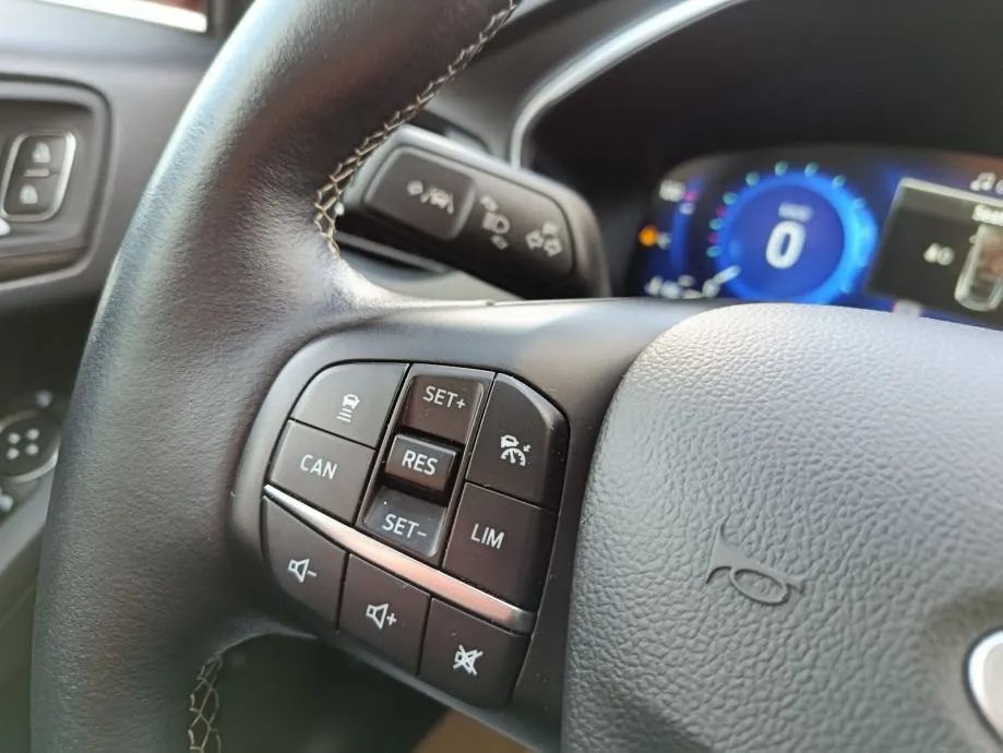 ford focus karavan 1,5 ecoblue vignale. fulll. jamstvo. leasing - slika 19