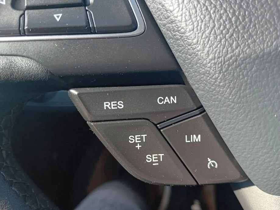 ford kuga 1.5 tdci,jamstvo. leasing. - slika 7