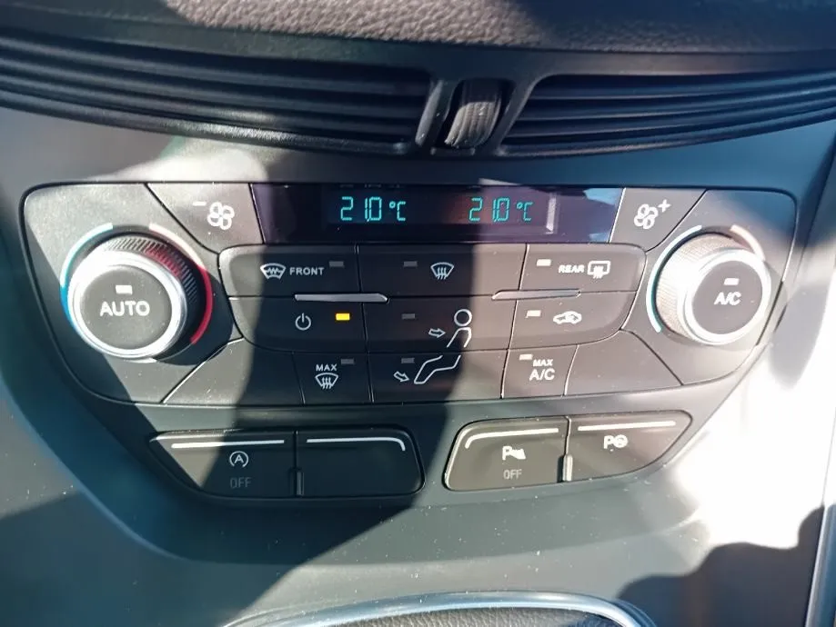 ford kuga 1.5 tdci,jamstvo. leasing. - slika 9