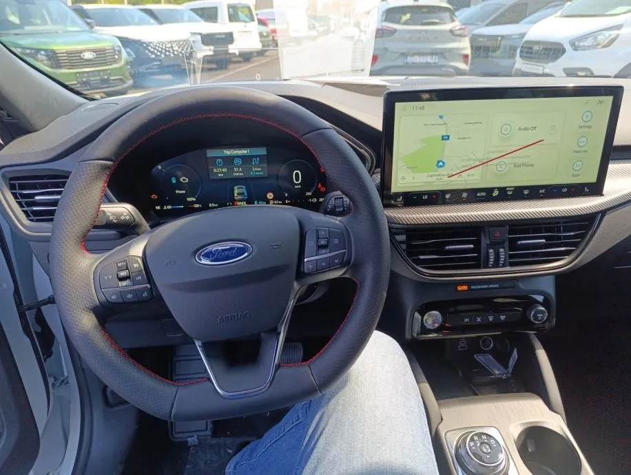 kuga st line 2.5 fhev 180ks cvt fwd - slika 9