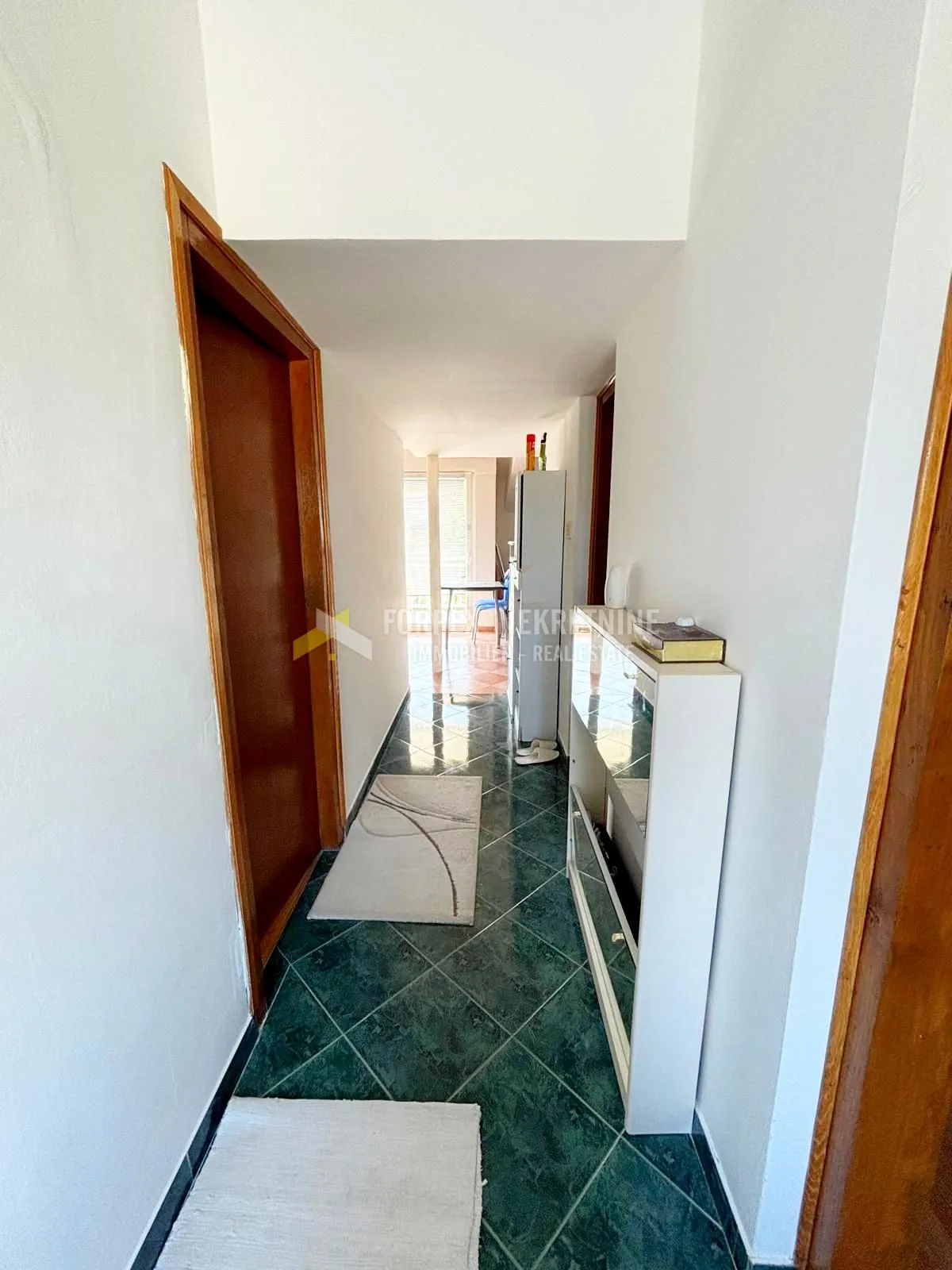 novi vinodolski-stan 66 m2 u blizini centra grada - slika 3