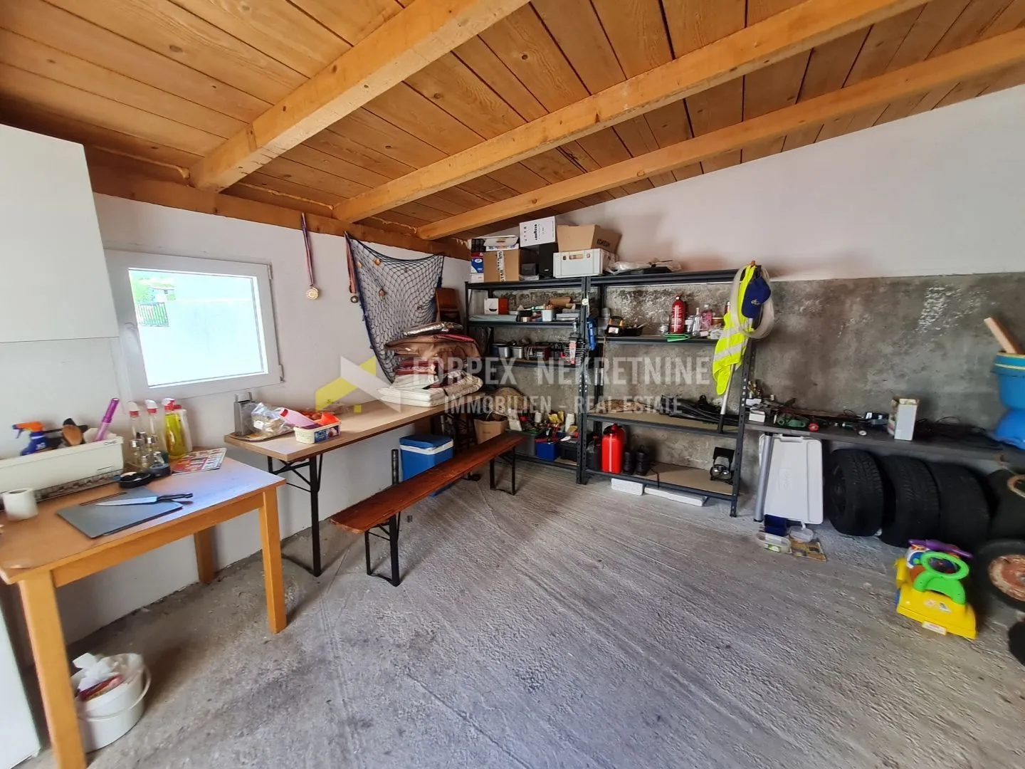 novi vinodolski stan sa 2s+db, sa okućnicom 170 m2 - slika 13