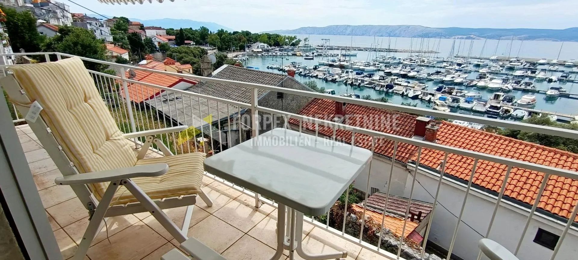 novi vinodolski-stan u centru grada sa pogledom na marinu - slika 2
