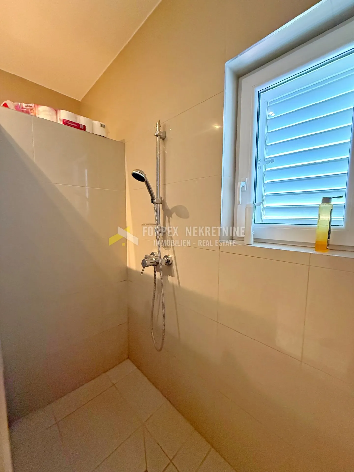 novi vinodolski-stan 54 m2 150 metara od mora - slika 7