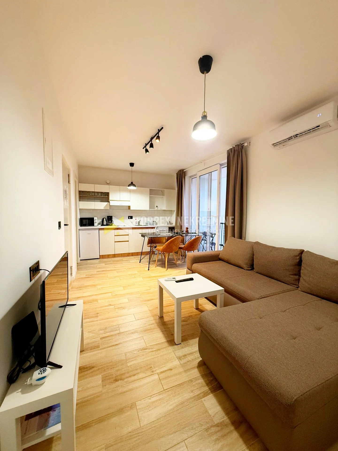 crikvenica-kuća sa 4 apartmana i bazenom - slika 4