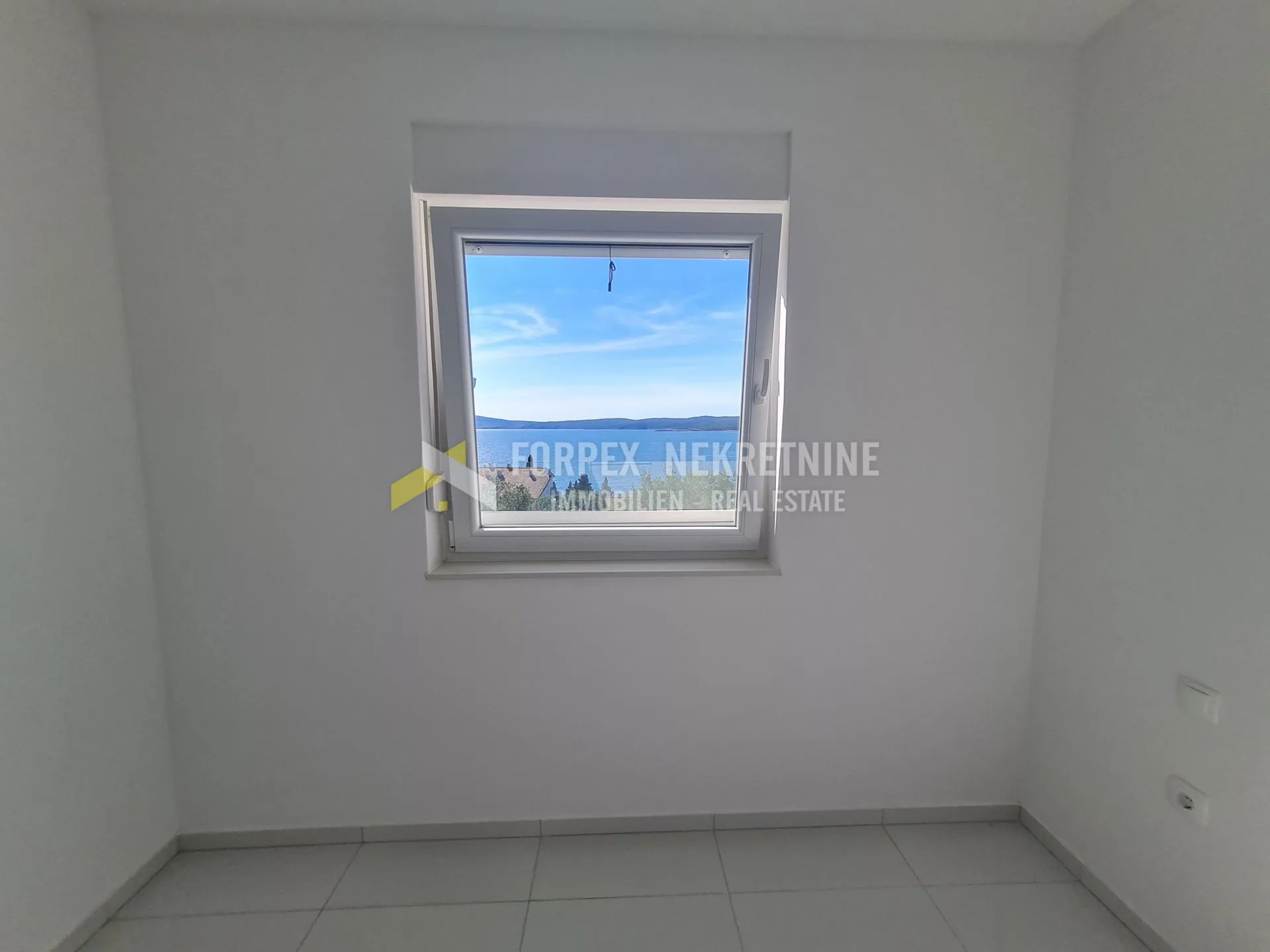crikvenica- stan 58 m2 sa otvorenim pogledom na more - slika 4