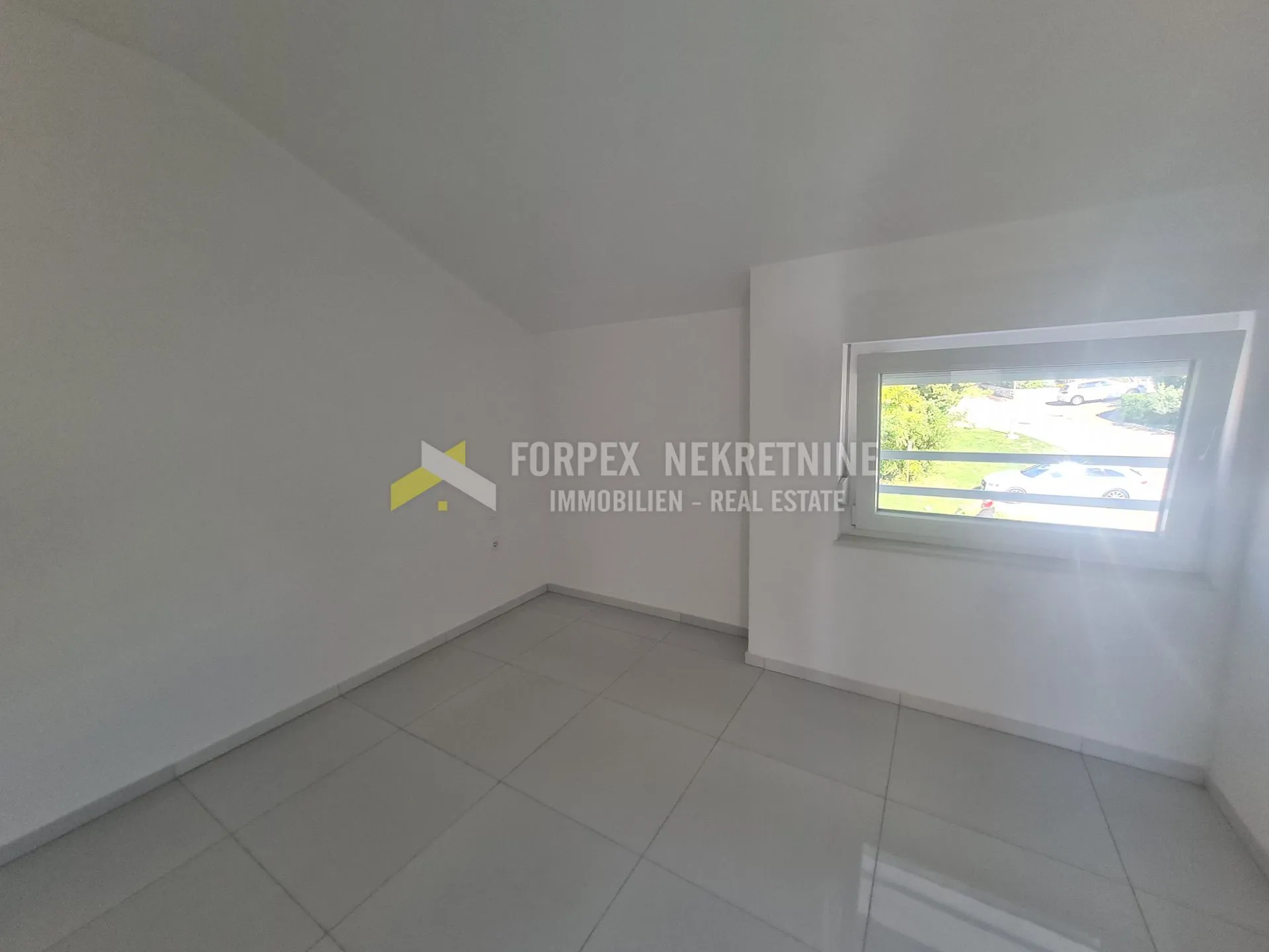 crikvenica- stan 58 m2 sa otvorenim pogledom na more - slika 9