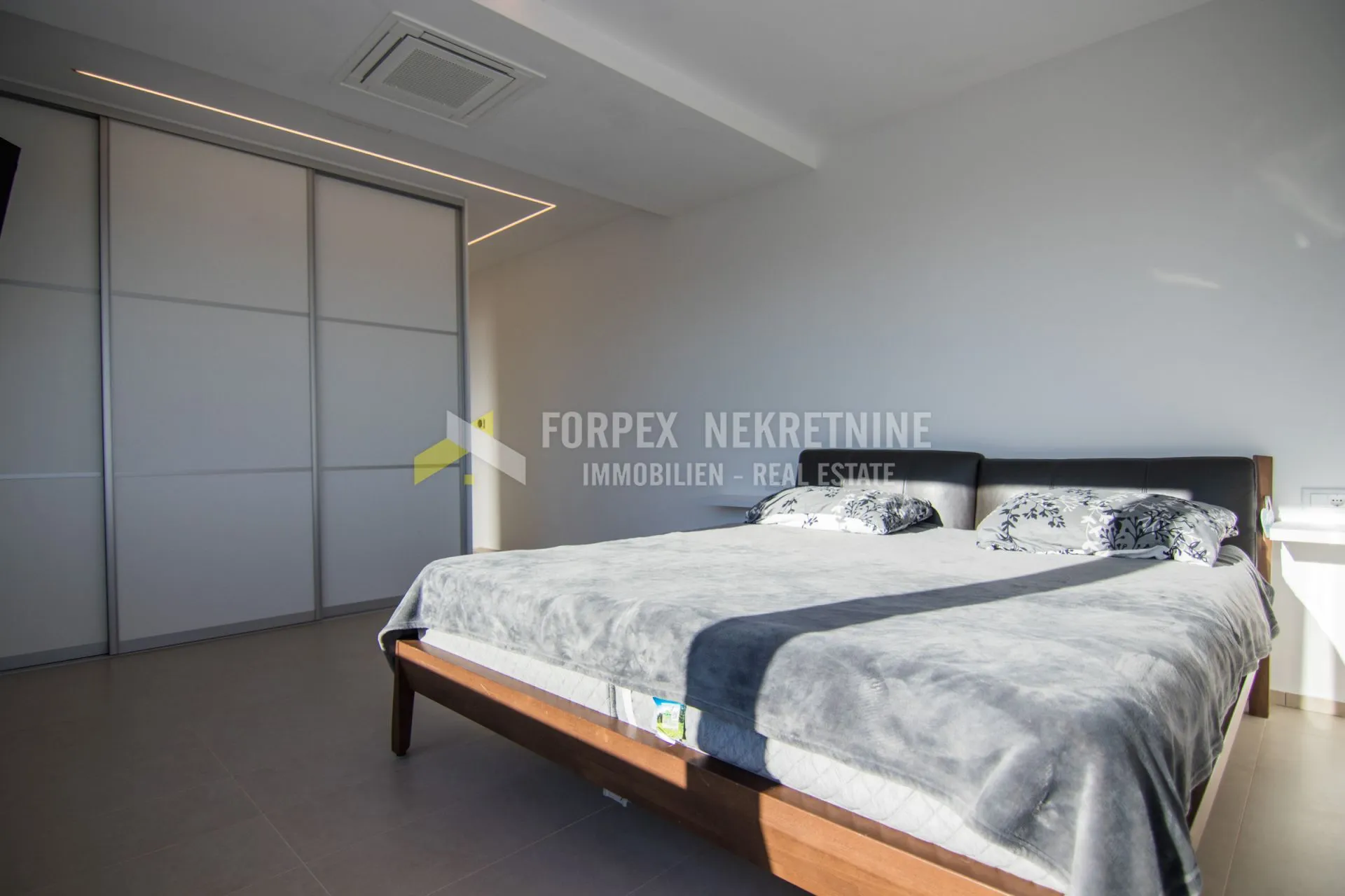 otok krk, muraj - vila s bazenom - slika 27