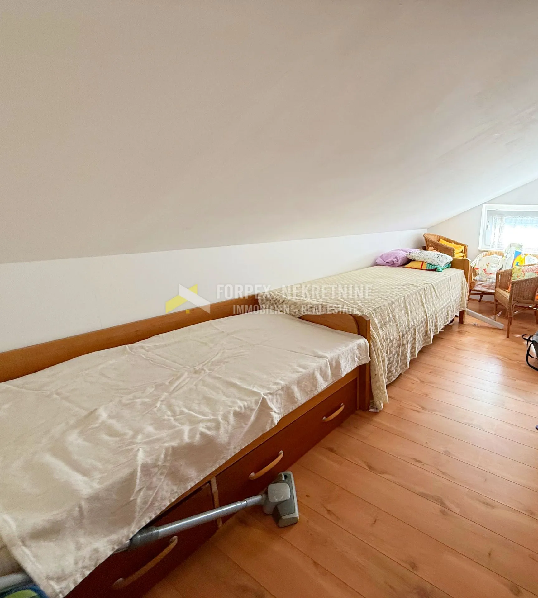 novi vinodolski-dvoetažni stan 94 m2 - slika 6
