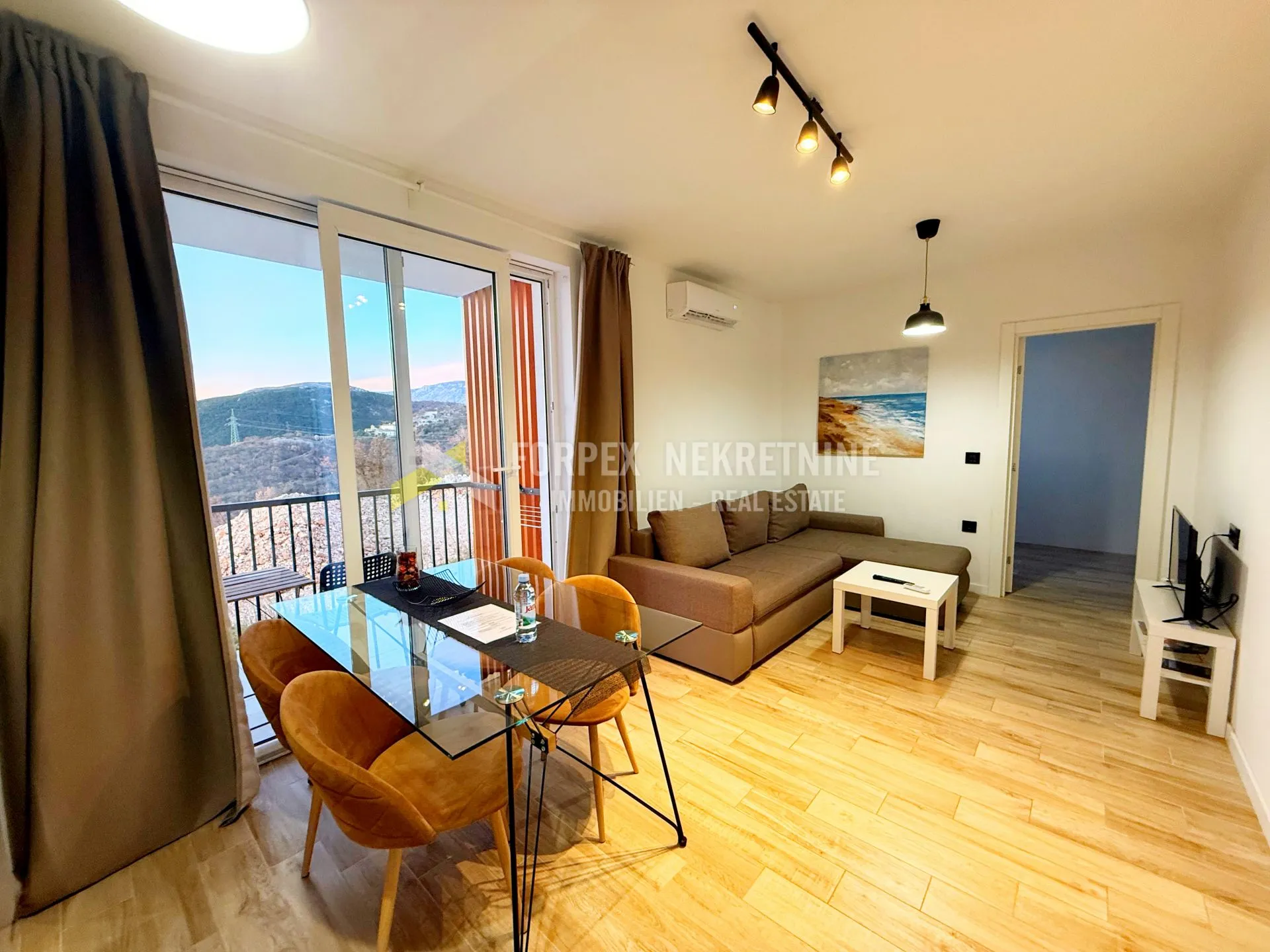 crikvenica-kuća sa 4 apartmana i bazenom - slika 7
