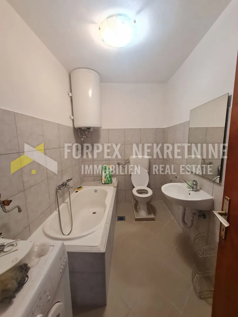 novi vinodolski kuća u centru grada - slika 8