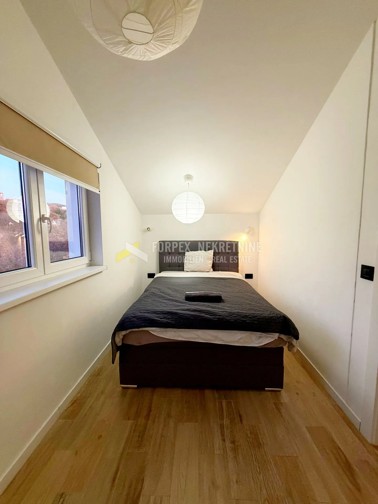 crikvenica-kuća sa 4 apartmana i bazenom - slika 13