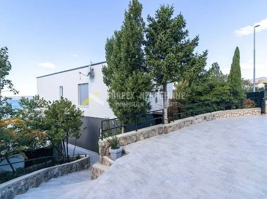 novi vinodolski-70 metara od mora moderna vila sa bazenom - slika 34