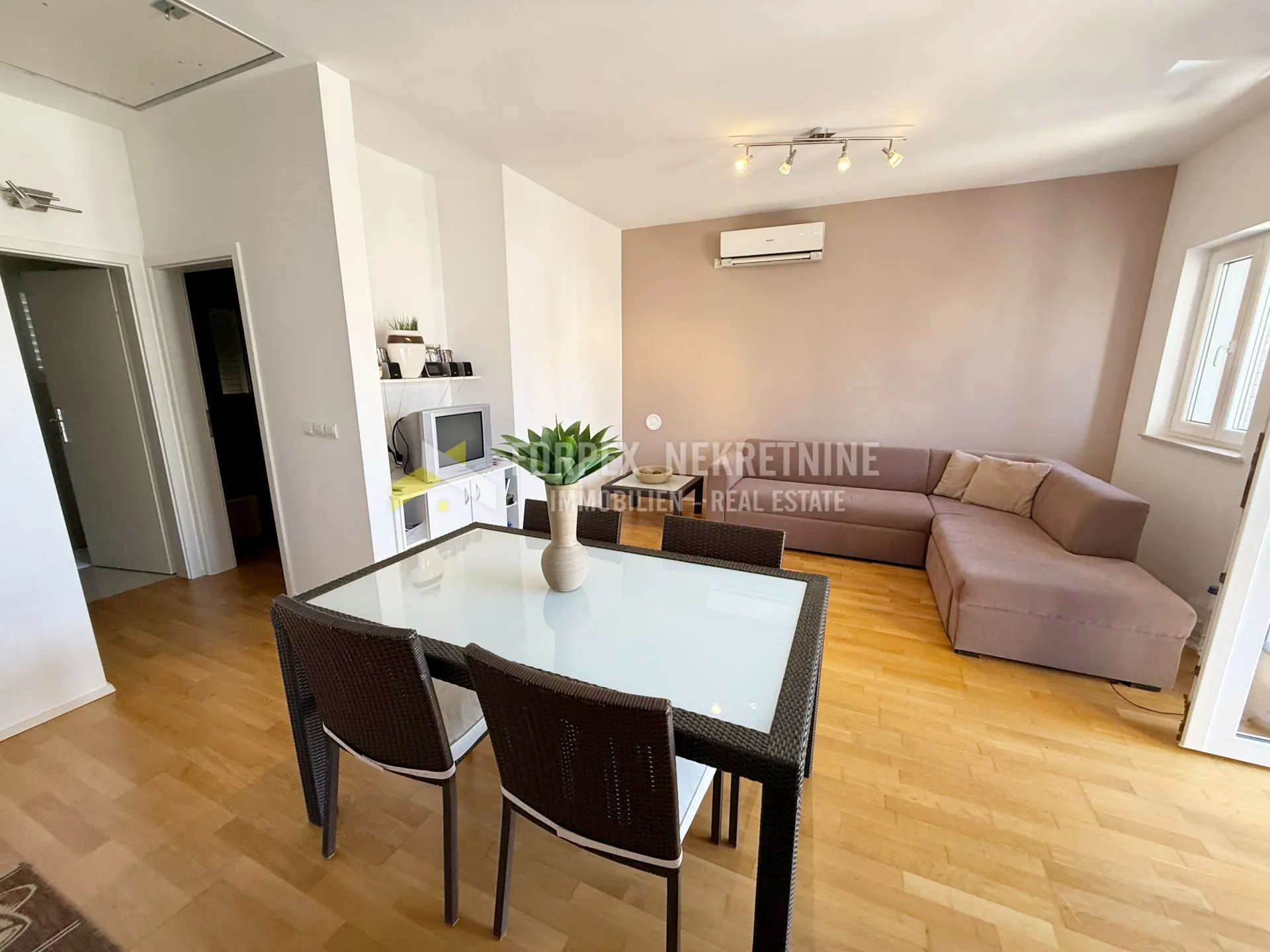 novi vinodolski-stan 54 m2 150 metara od mora - slika 2